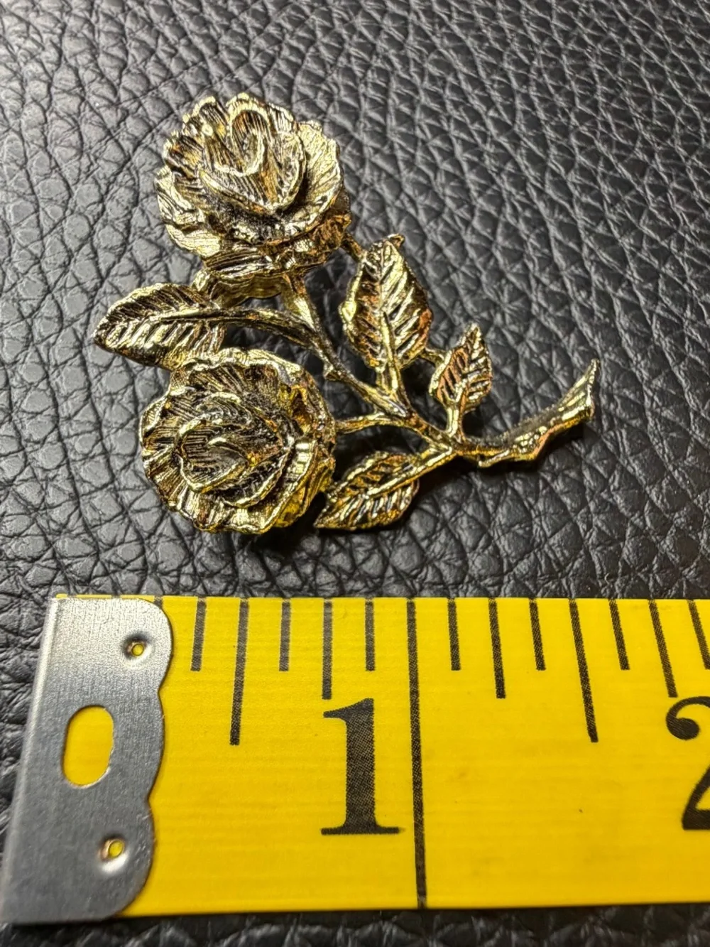 Vintage Gerrys Gold Tone Roses Brooch Pin 1.5